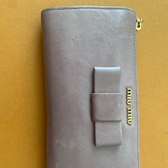 MiuMiu wallet with authentication inside - Picture 3 of 13